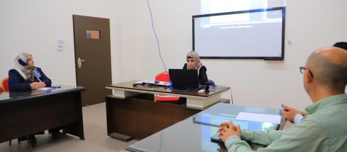 بعنوان "الصحافة وتطبيقات الذكاء الاصطناعي" كلية العلوم الإنسانية تعقد سلسلة ورش علمية