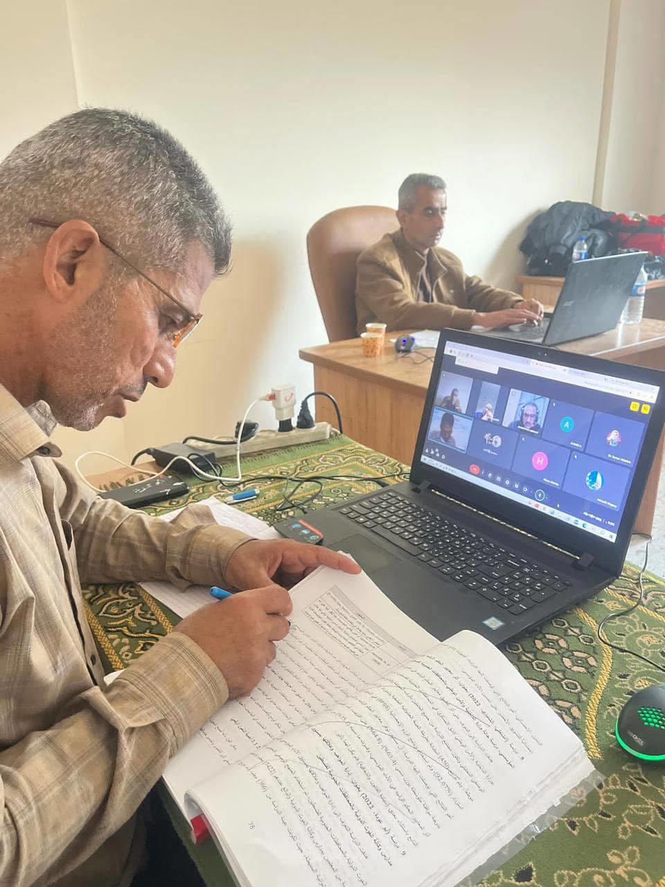 جامعة الأسراء تناقش رسالة ماجستير لباحث من كلية إدارة الأعمال
