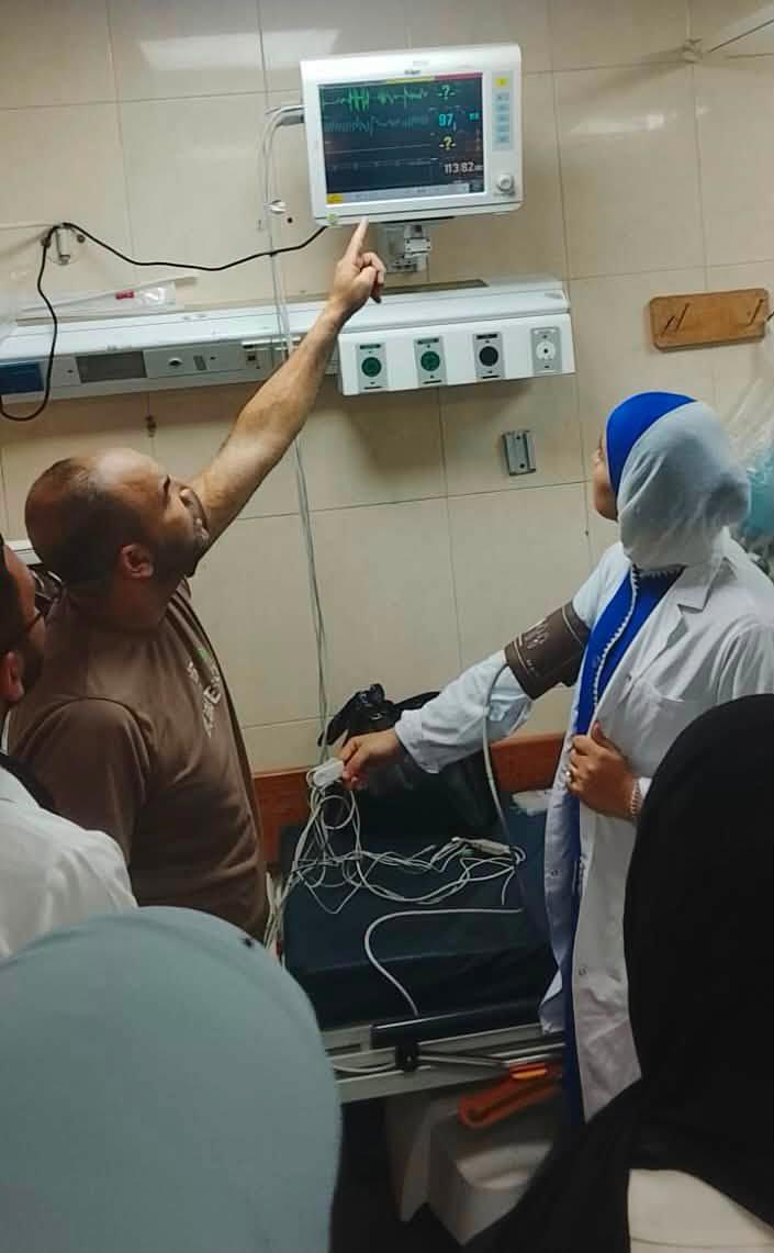 طلبة  التمريض يواصلون تدريبهم العملي على المهارات التمريضية الأساسية