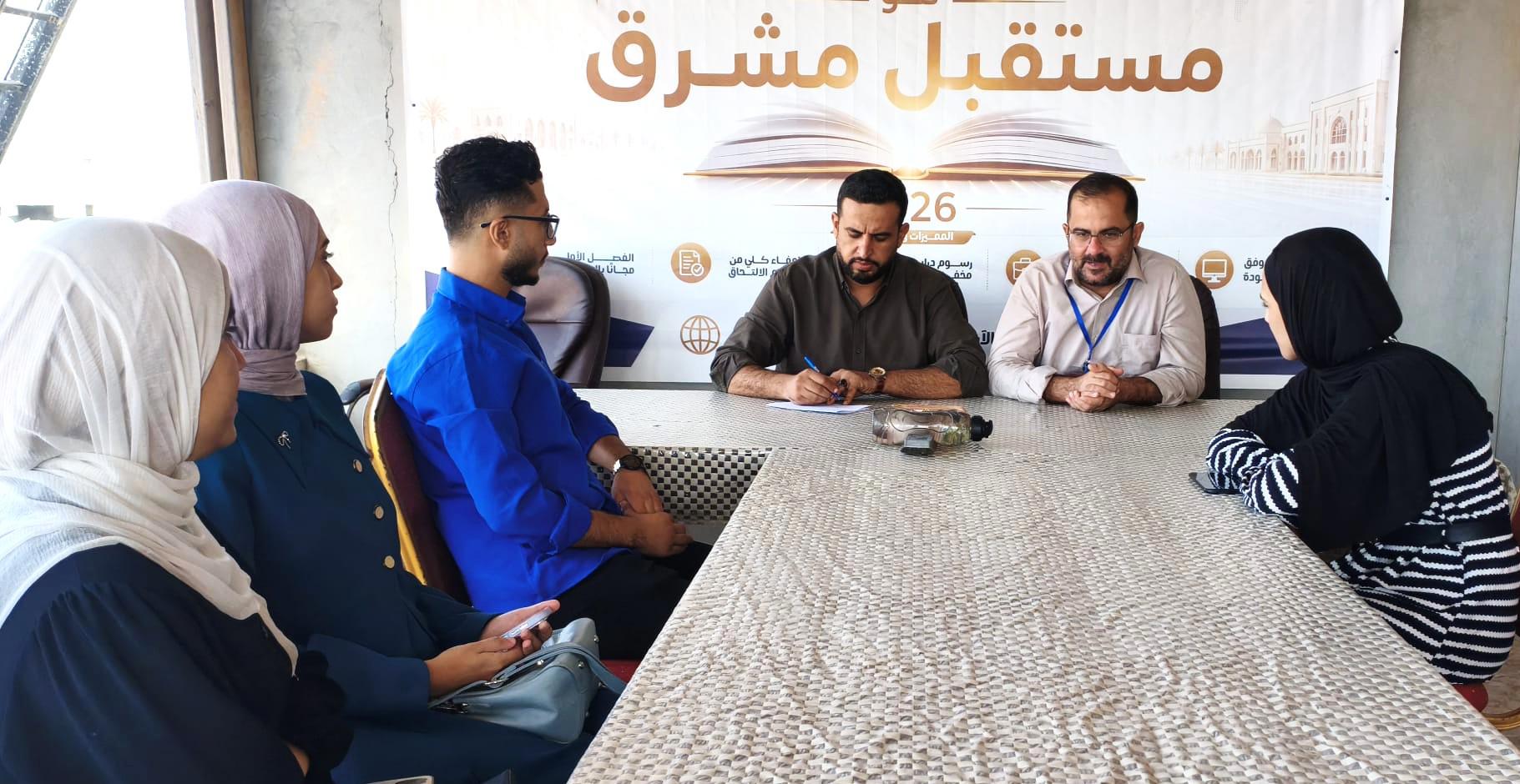 دائرة شؤون الطلبة بجامعة الإسراء تعقد اجتماعًا مع فريق التطوع لتعزيز المبادرات الطلابية وترسيخ ثقافة العمل التطوعي