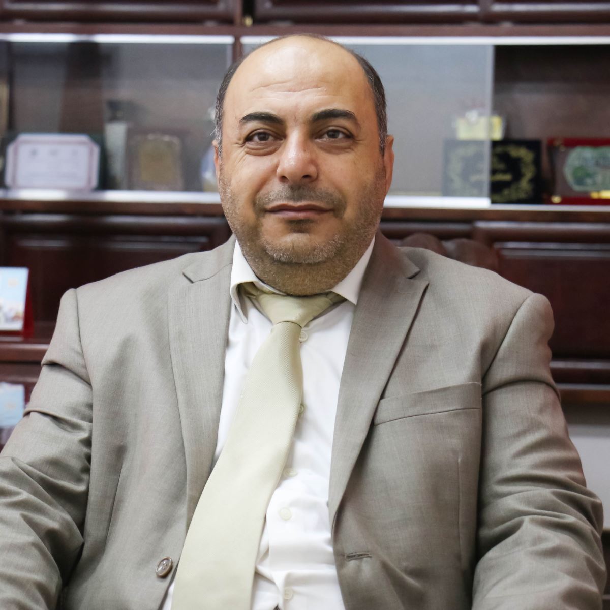 رئيس الجامعة يهنئ طلبة الثانوية العامة بنجاحهم وتفوقهم