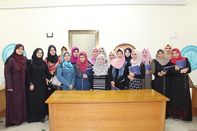كلية العلوم الإدارية والمالية تنظم زيارة ميدانية لطالباتها إلى سلطة النقد الفلسطينية