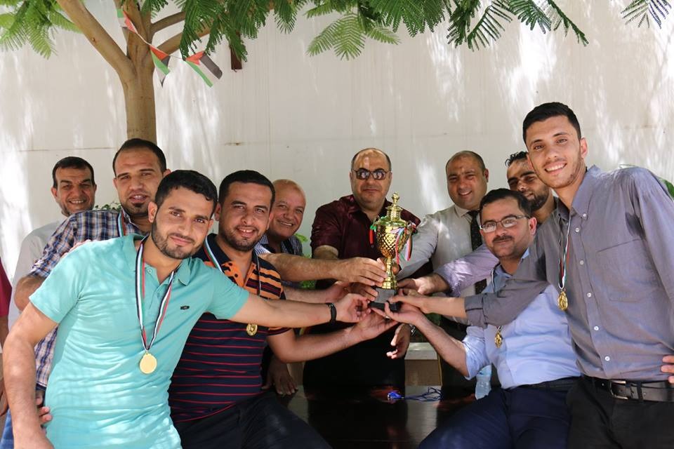 جامعة الإسراء تختتم بطولة العودة الثانية لكرة الطائرة لموظفيها