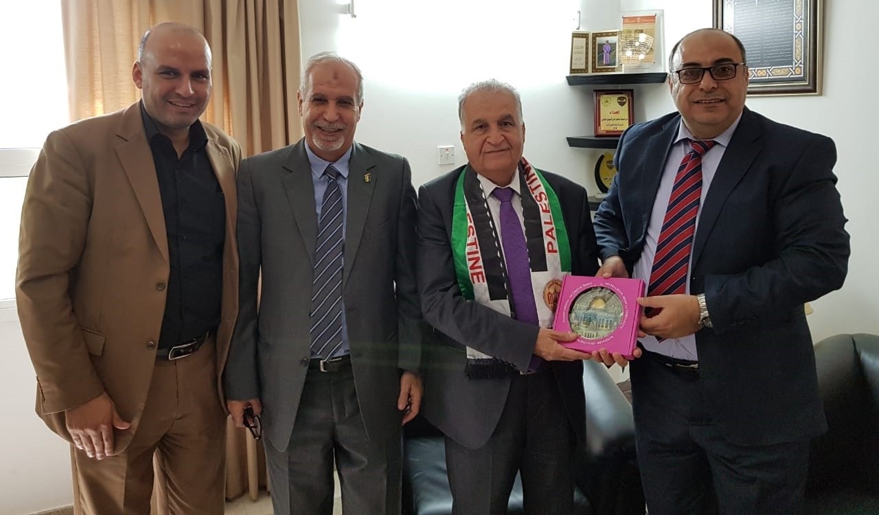 السفير الفلسطيني تيسير جرادات يستقبل وفداً من جامعة الإسراء