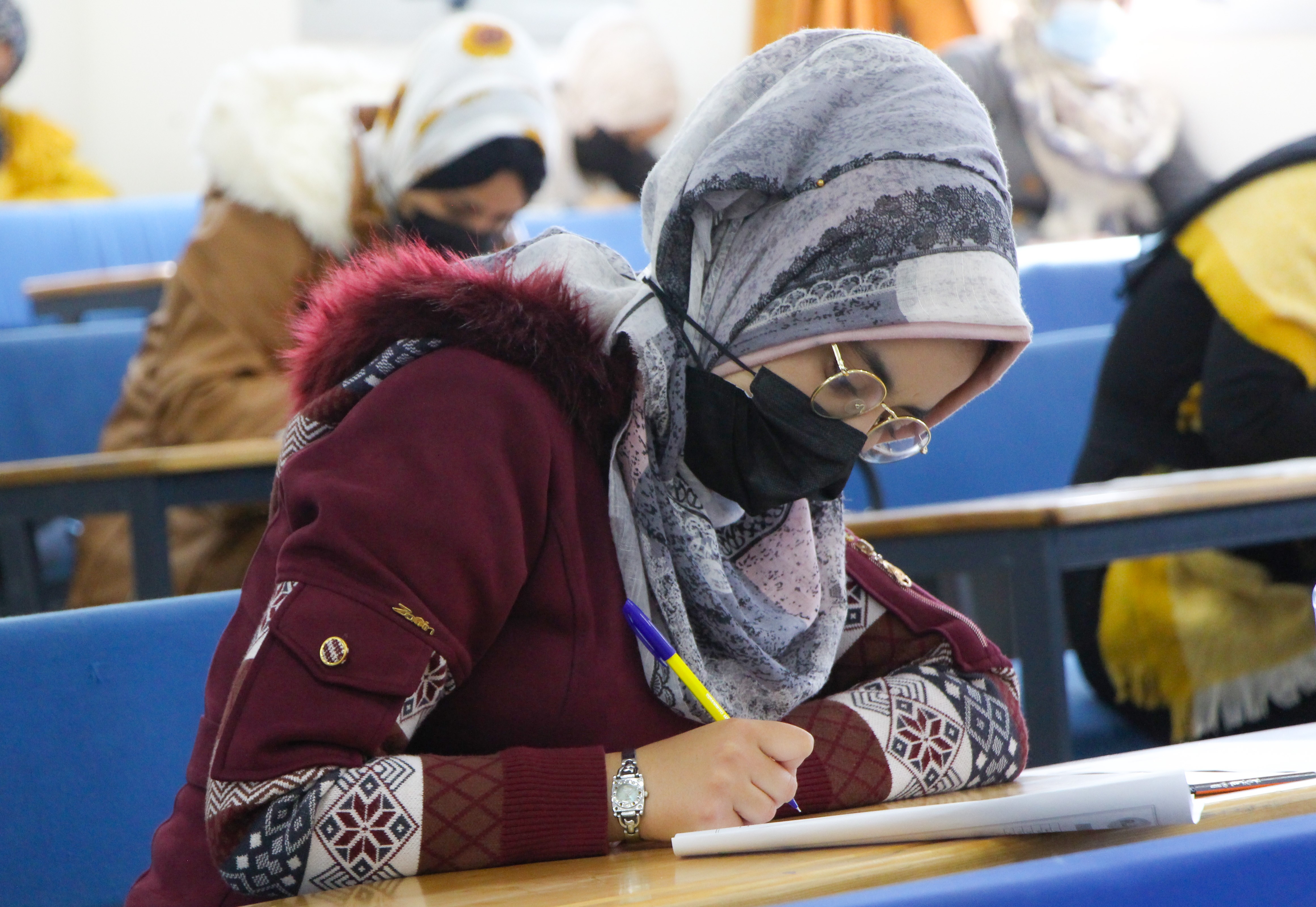 جامعة الإسراء تنهي الاختبارات العملية وتبدأ الامتحانات الإلكترونية لمتطلبات الجامعة