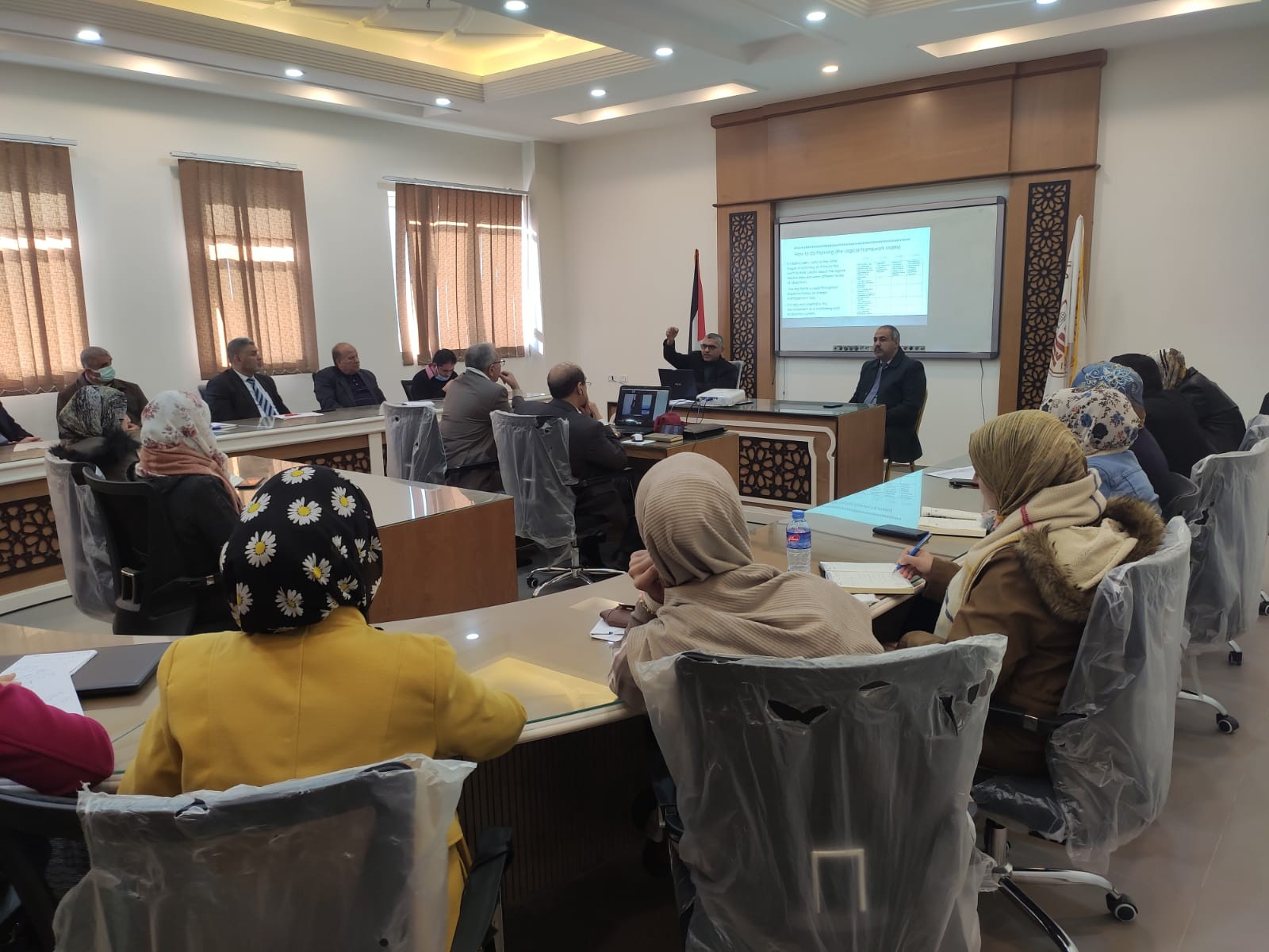 جامعة الاسراء تنظم ورشة عمل حول كتابة مشاريع "ايراسموس بلس"