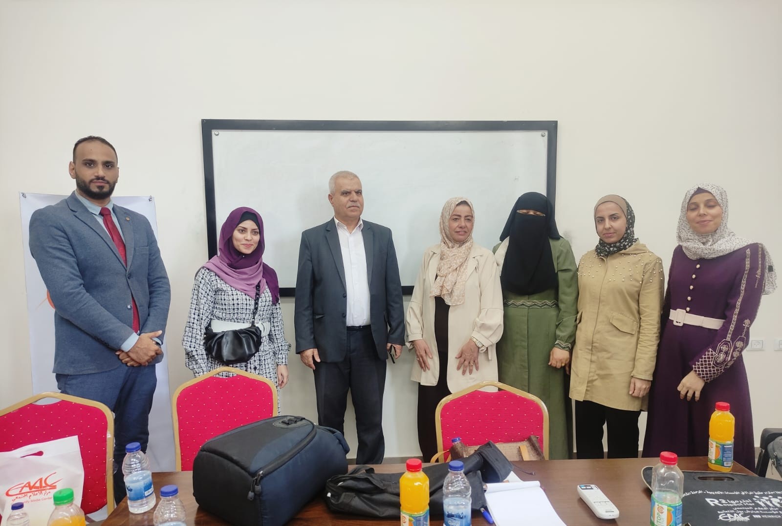 جامعة الإسراء ومركز الإعلام المجتمعي يُنظّمان ورشةً علمية حول تعزيز ثقافة احترام النساء في المؤسسات الأكاديمية