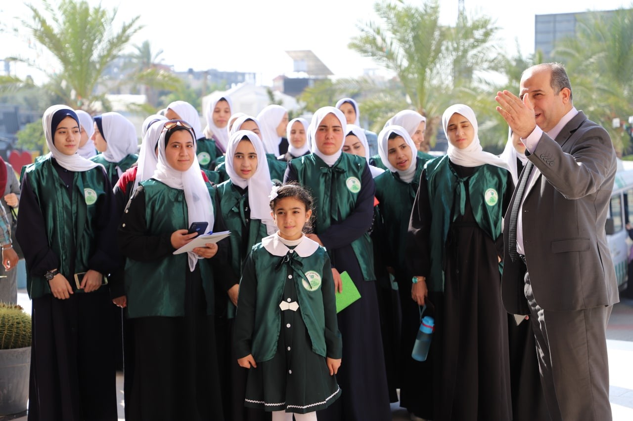 جامعة الإسراء تستقبل طلبة مدرسة الشجاعية الثانوية للبنات