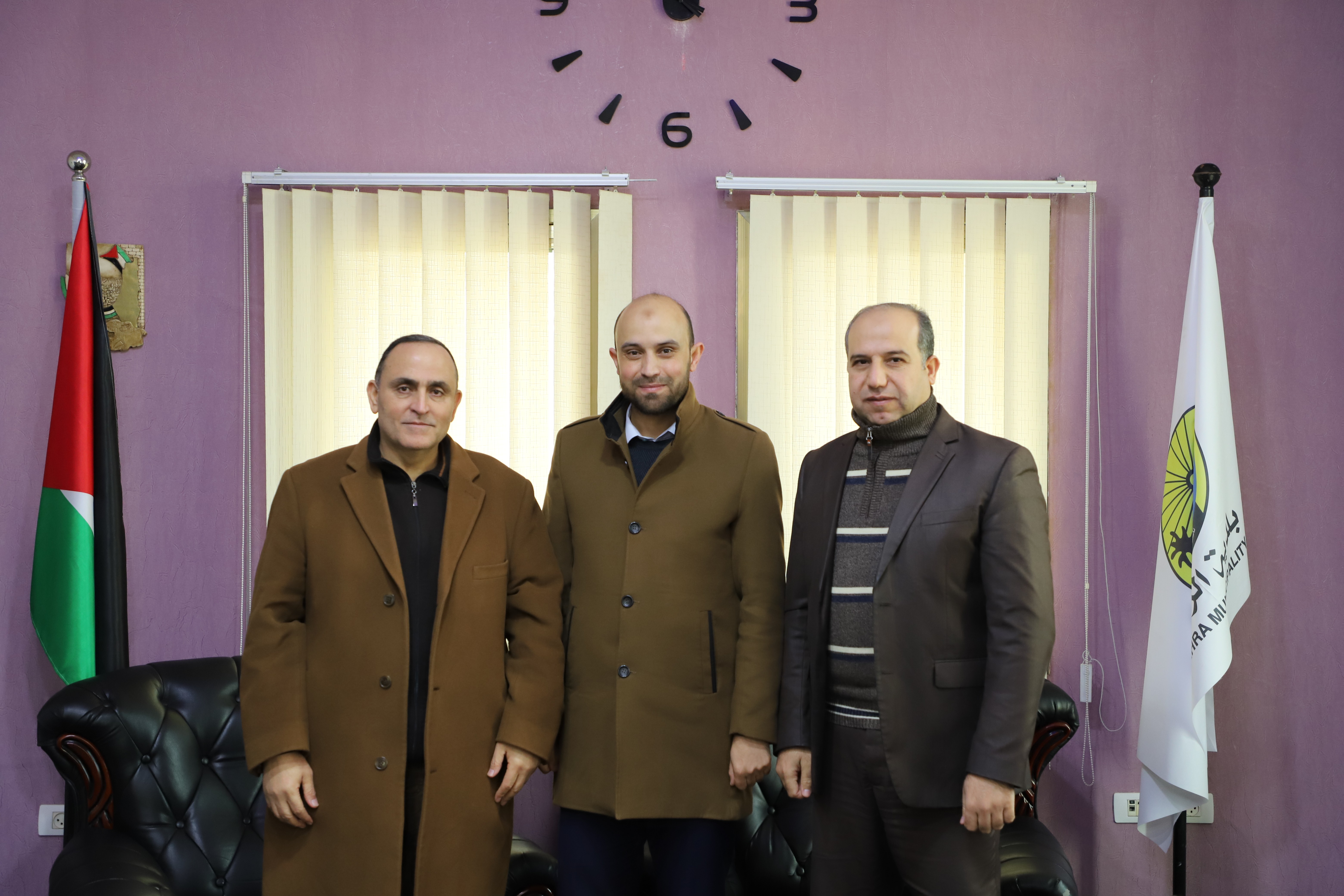 جامعة الإسراء تزور رئيس بلدية الزهراء