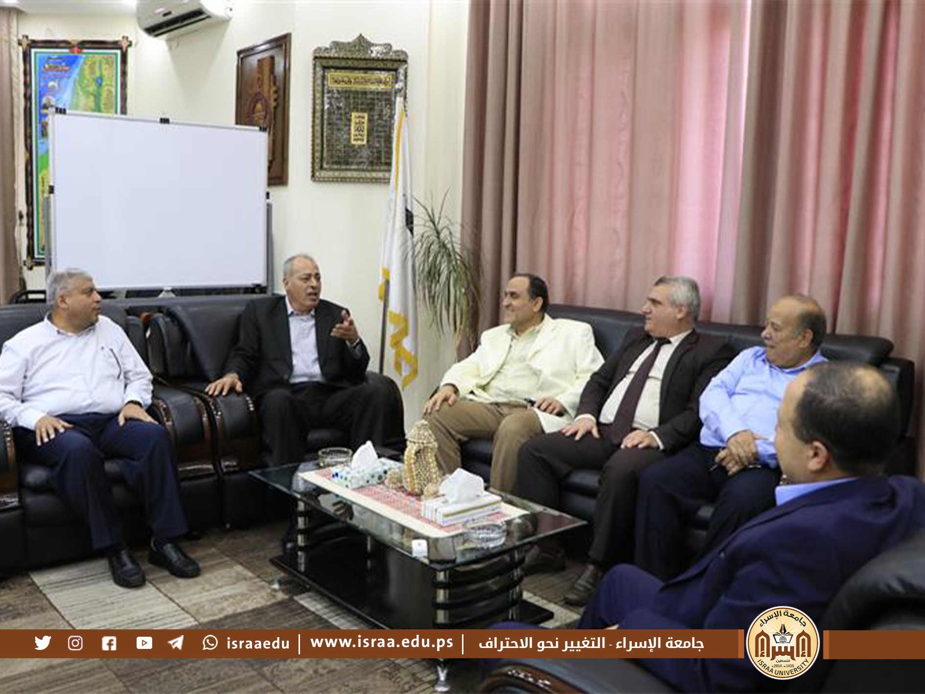 جامعة الإسراء تزور رئيس جامعة الأقصى لتهنئته بالسلامة